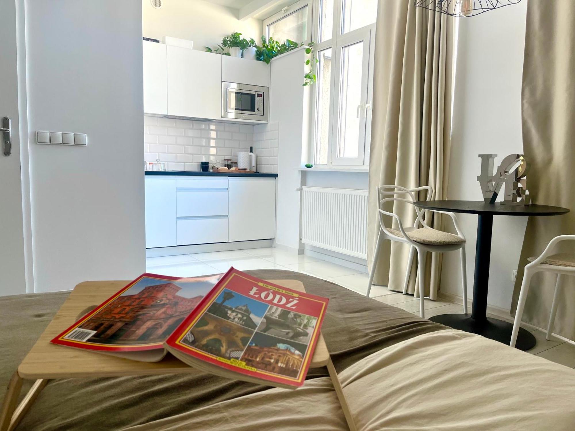 לודז' Apartament I Love Piotrkowska Z Wielkim Lustrem, Balkonem I Klimatyzacja מראה חיצוני תמונה
