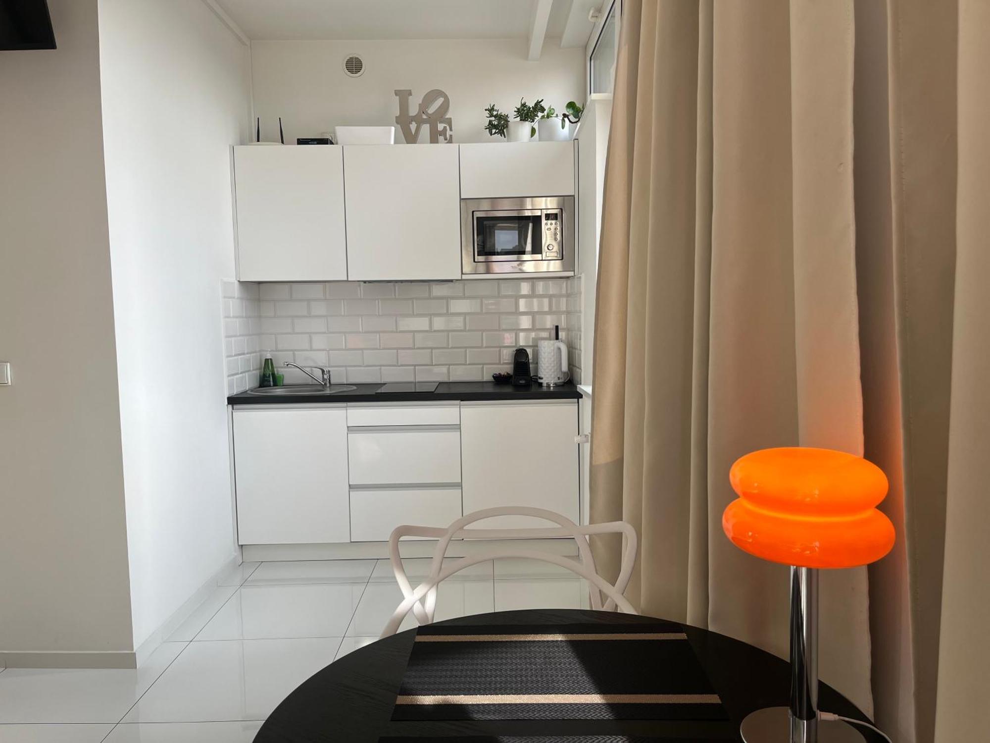 לודז' Apartament I Love Piotrkowska Z Wielkim Lustrem, Balkonem I Klimatyzacja מראה חיצוני תמונה